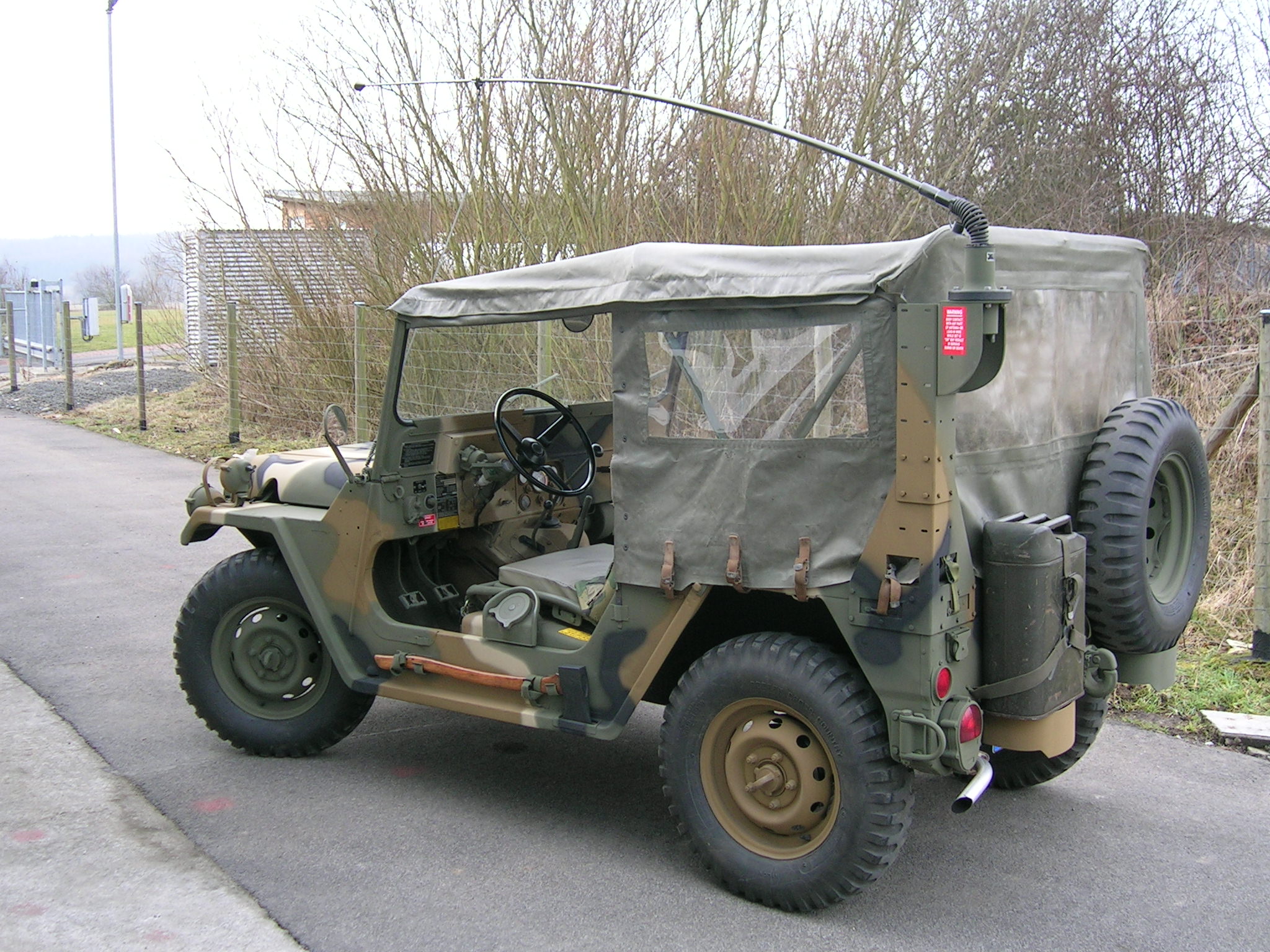 Mein M151 A2 Ford Mutt vor meiner Halle