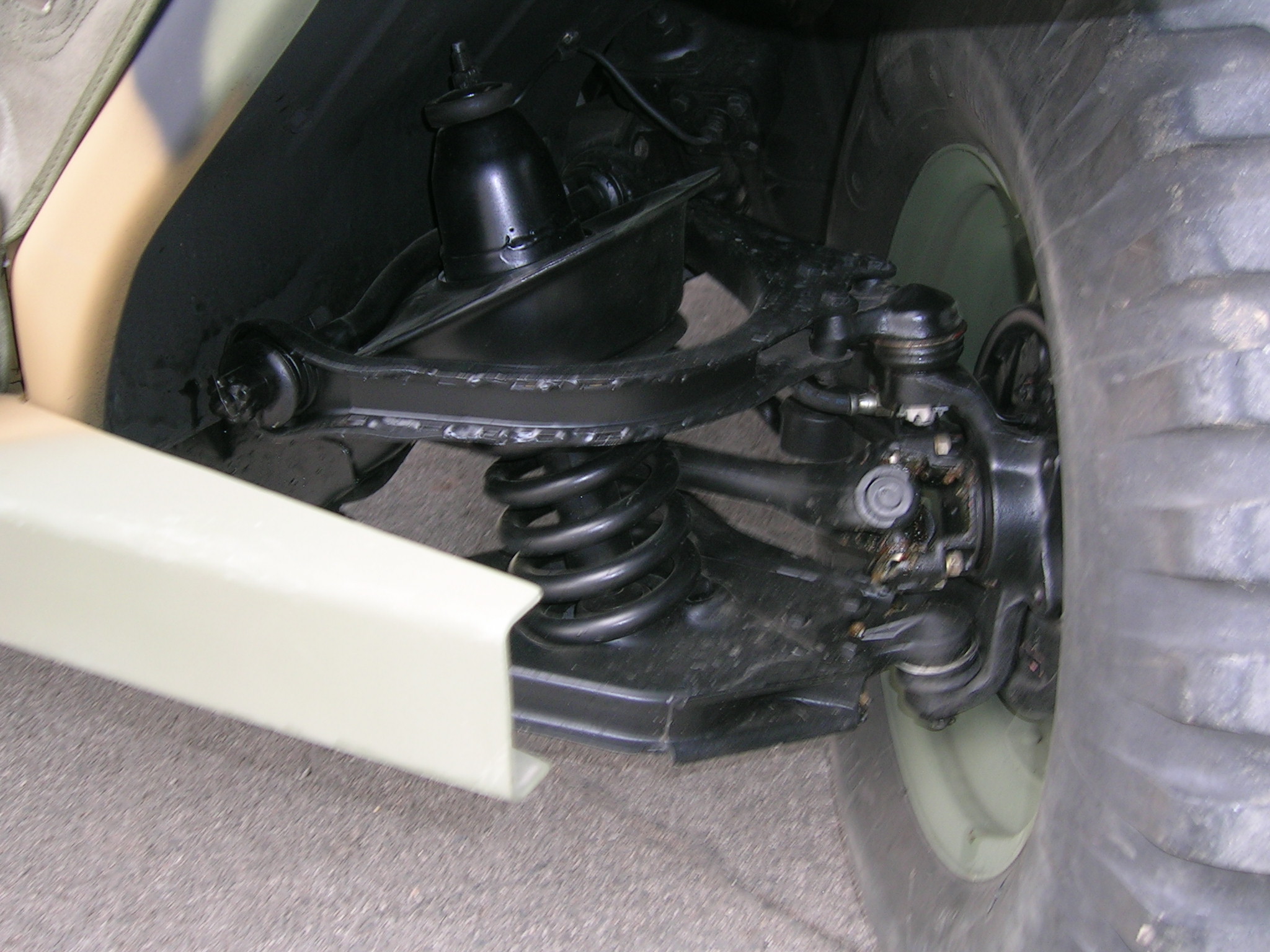 Mein M151 A2 Ford Mutt vor meiner Halle