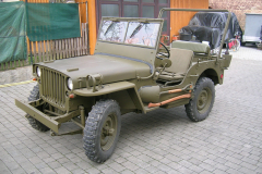 Bernhards M201 Hotchkiss (ähnlich Willys-Jeep)