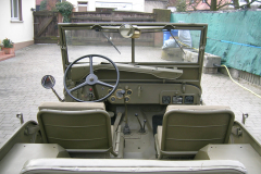 Bernhards M201 Hotchkiss (ähnlich Willys-Jeep)